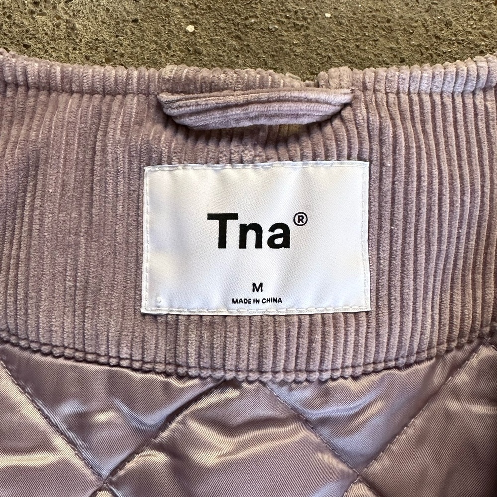 Aritzia TNA Carlaw Vest in Lavender Purple Size Medium Corduroy Ribbed Quilted - Picture 3 of 11